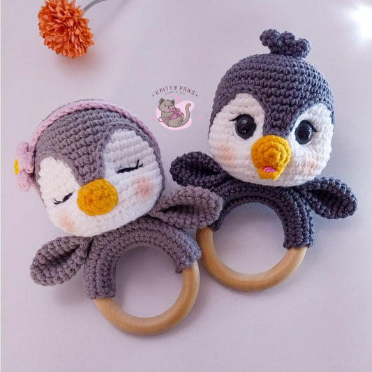 2-in-1 Penguin Rattle Pattern